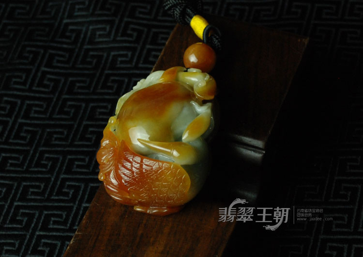 细糯种黄翡缅甸翡翠鹤寿延年手玩件