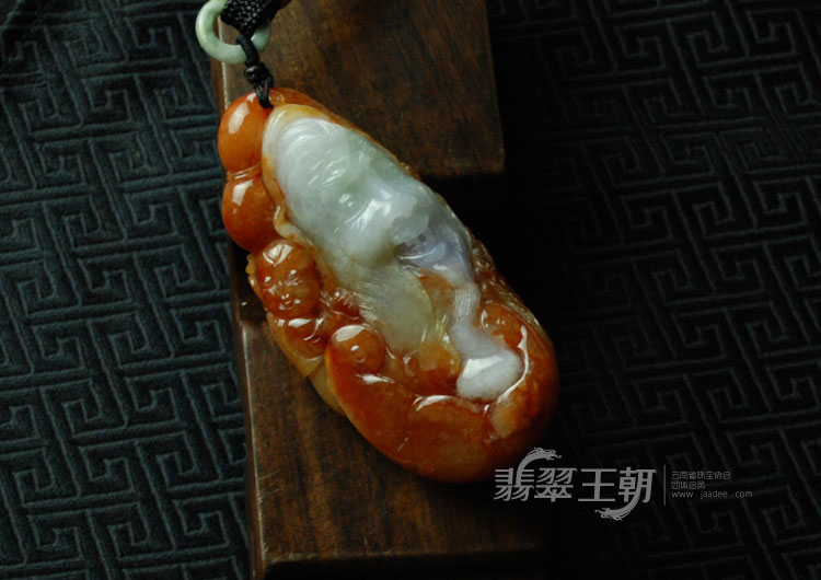 细糯种三彩缅甸翡翠天伦之乐手玩件
