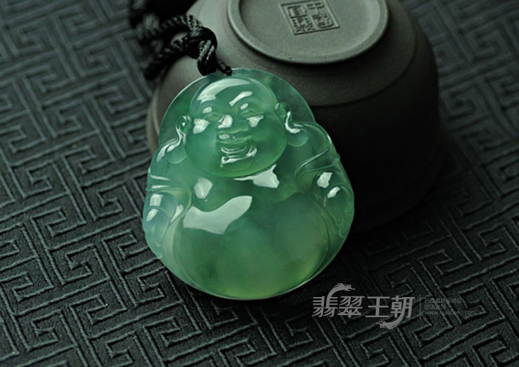 冰玻种飘花缅甸翡翠玉佛挂件