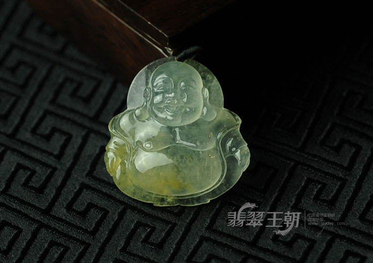 冰玻种飘翠缅甸翡翠玉佛挂件