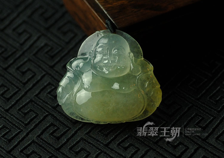 冰玻种飘翠缅甸翡翠玉佛挂件