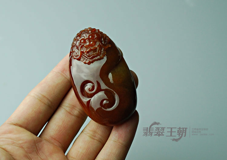 糯冰种红翡缅甸翡翠唯我独尊挂件