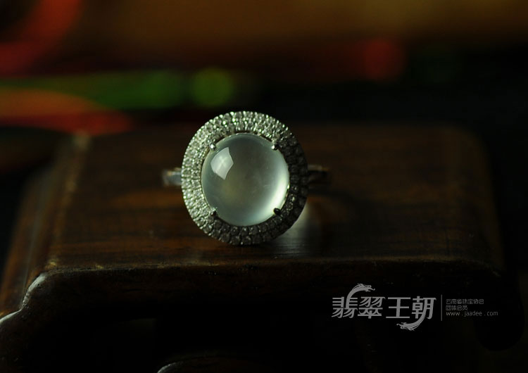 https://jdimg.jaadee.net//images/201104/goods_img/5031_P_1302045752653.jpg