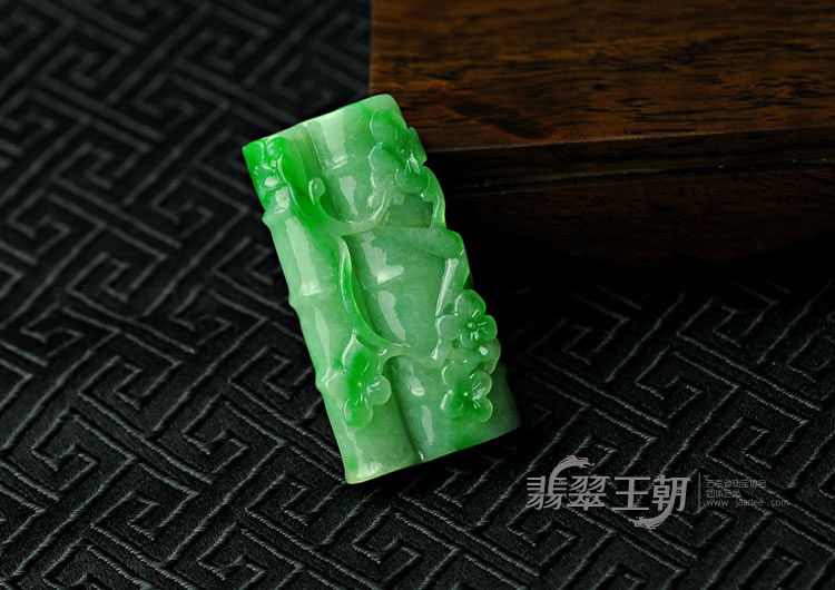 糯冰种飘翠缅甸翡翠节节高挂件