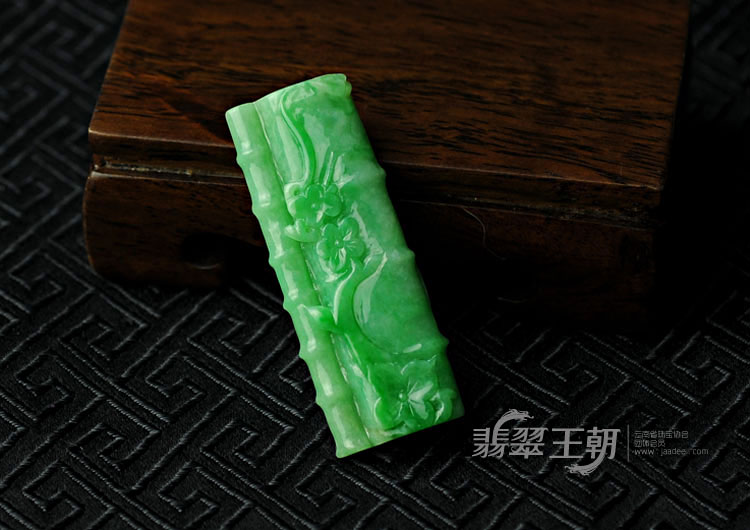 糯冰种飘翠缅甸翡翠节节高挂件