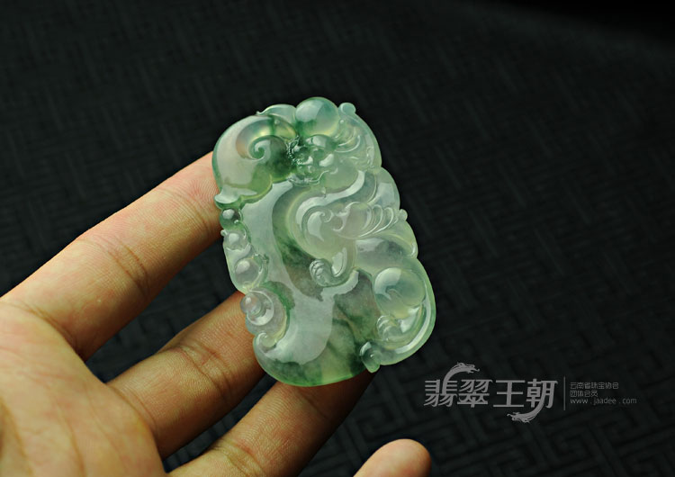 https://jdimg.jaadee.net//images/201104/goods_img/5084_P_1302286980975.jpg
