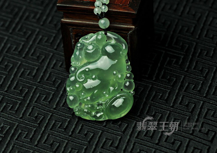 冰玻种晴水缅甸翡翠佛手挂件