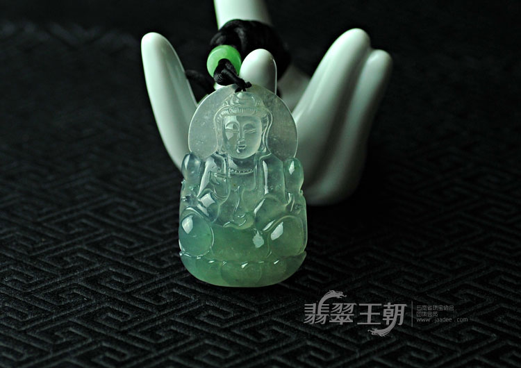 冰玻种飘花缅甸翡翠观音挂件