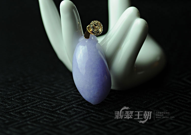 糯冰种紫罗兰缅甸翡翠福瓜挂件