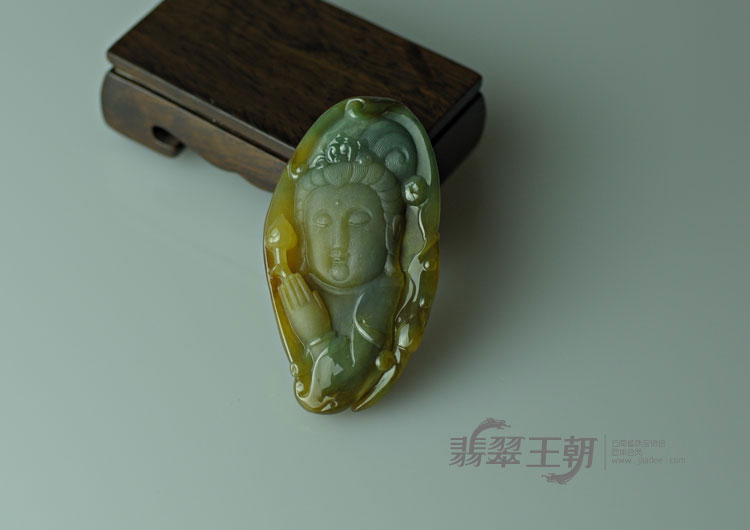 糯冰种黄翡蓝晴水缅甸翡翠观音头挂件
