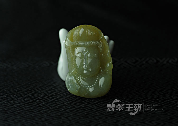 糯冰种黄翡缅甸翡翠观音头挂件