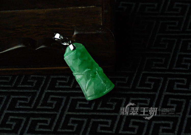 https://jdimg.jaadee.net//images/201104/goods_img/5164_P_1302640099394.jpg