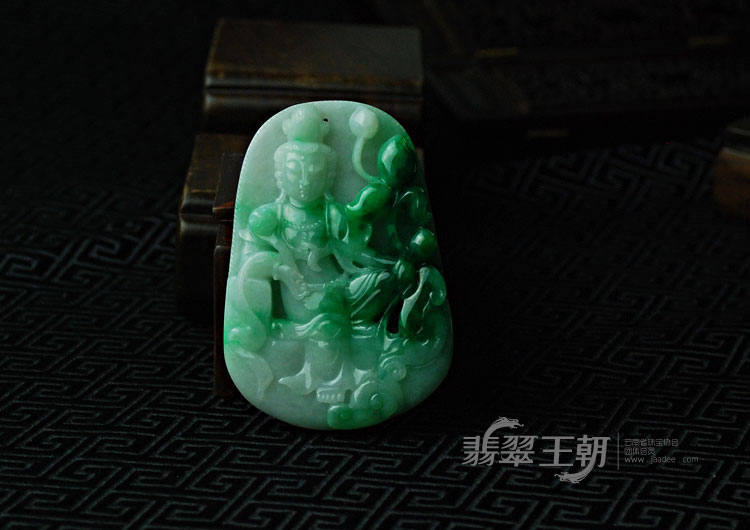 糯冰种正阳绿缅甸翡翠观音挂件