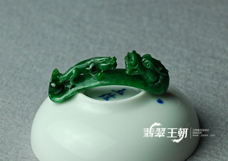https://jdimg.jaadee.net//images/201104/goods_img/5213_P_1302822690992.jpg