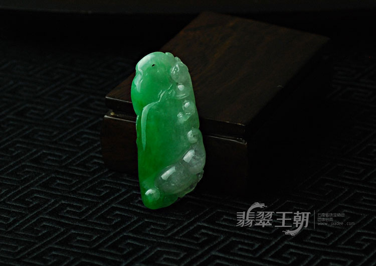 冰种正阳绿缅甸翡翠福禄寿喜挂件