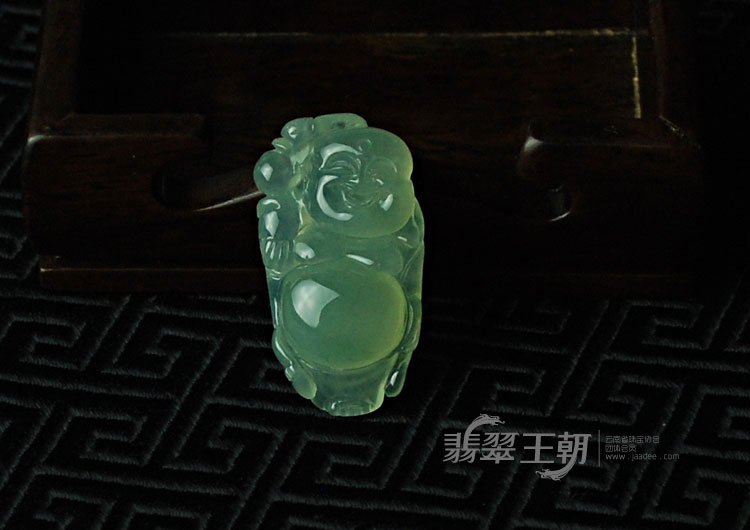 冰种晴水缅甸翡翠逍遥佛挂件