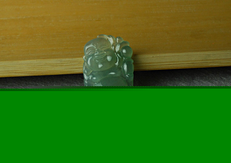 冰种晴水缅甸翡翠逍遥佛挂件