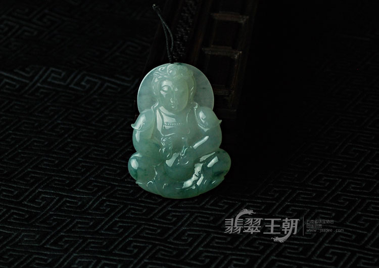 糯冰种飘花缅甸翡翠观音挂件