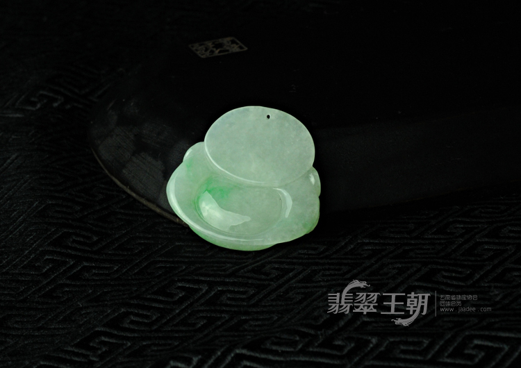 https://jdimg.jaadee.net//images/201104/goods_img/5320_P_1303493704952.jpg