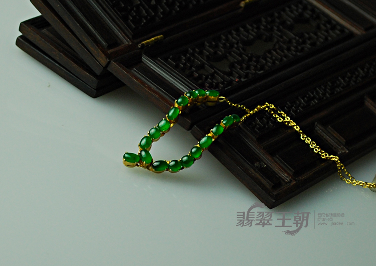 https://jdimg.jaadee.net//images/201104/goods_img/5335_P_1303498099913.jpg
