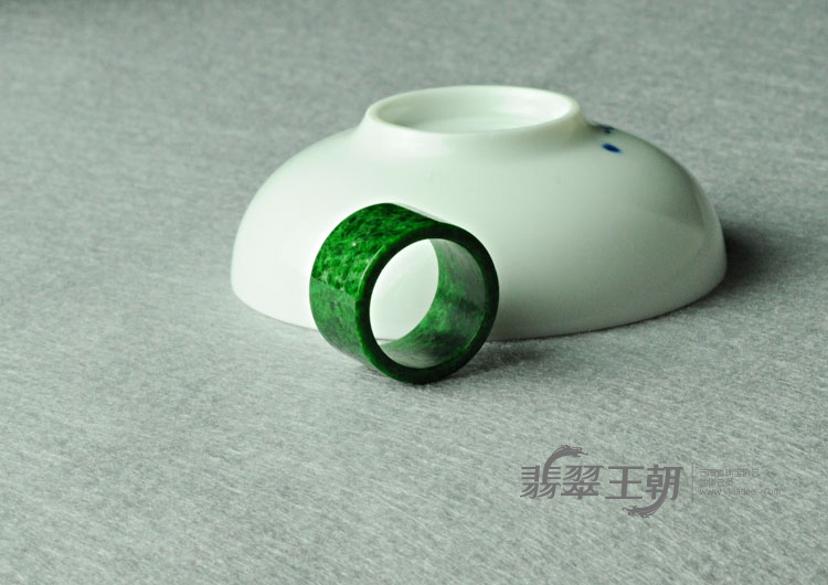 https://jdimg.jaadee.net//images/201104/goods_img/5391_P_1303515876774.jpg