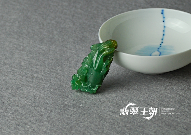 糯冰种蓝水黄翡缅甸翡翠富贵人生挂件