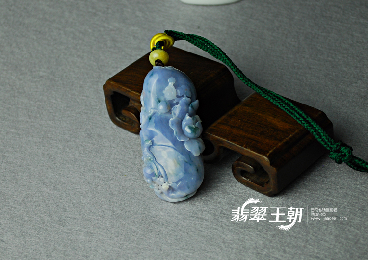 糯冰种紫罗兰飘花缅甸翡翠双喜临门手玩件