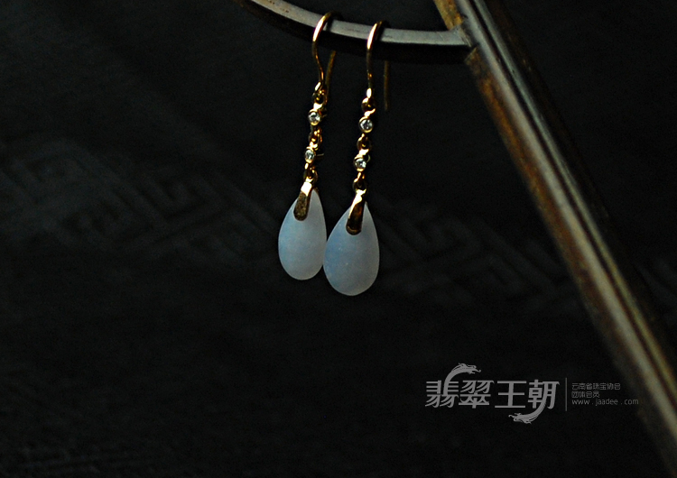https://jdimg.jaadee.net//images/201104/goods_img/5410_P_1303677737142.jpg