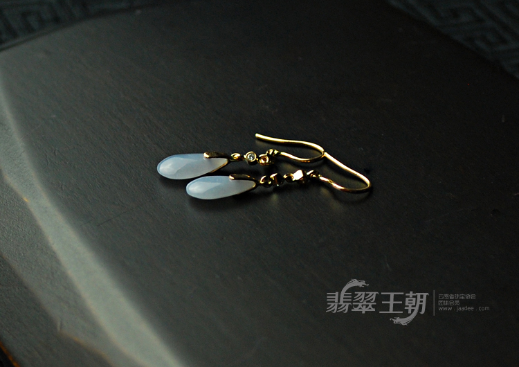 糯冰种紫罗兰缅甸翡翠水滴耳坠