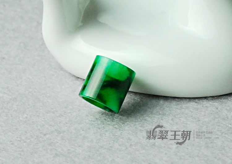 https://jdimg.jaadee.net//images/201104/goods_img/5417_P_1303680124197.jpg