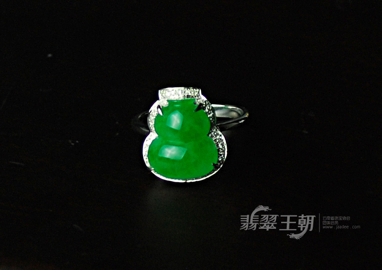 糯冰种正阳绿满绿包白金缅甸翡翠葫芦戒指