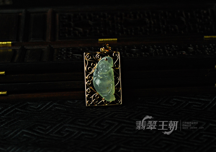 冰种包玫瑰金缅甸翡翠逍遥佛胸坠