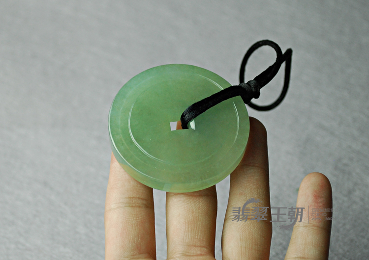 冰种晴水缅甸翡翠怀古挂件