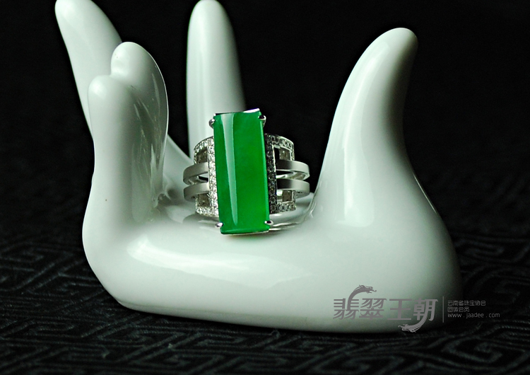 冰种正阳绿满绿包白金缅甸翡翠男士戒指