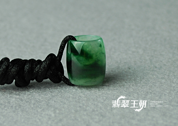 糯冰种飘花缅甸翡翠路路通挂件