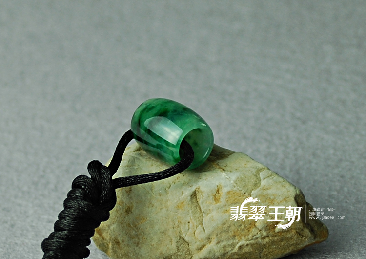 https://jdimg.jaadee.net//images/201104/goods_img/5462_P_1303930340166.jpg
