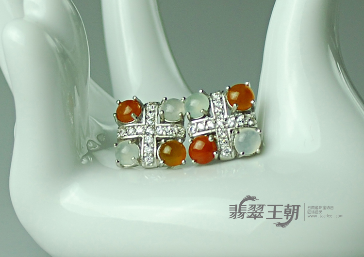 冰种红翡925银镀白金缅甸翡翠方型耳钉