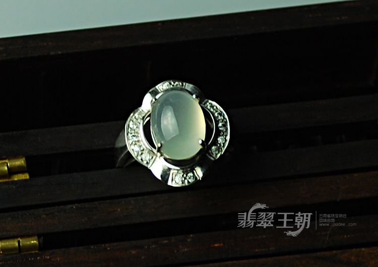 https://jdimg.jaadee.net//images/201104/goods_img/5475_P_1303940274736.jpg
