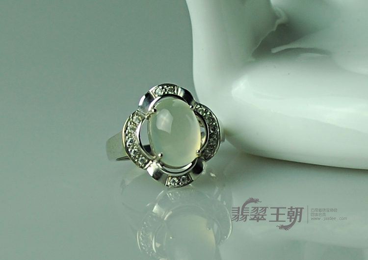 https://jdimg.jaadee.net//images/201104/goods_img/5475_P_1303940275829.jpg
