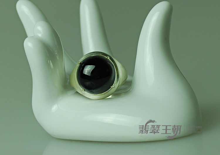 冰种墨翠缅甸翡翠戒面