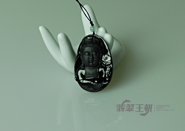 冰玻种墨翠缅甸翡翠观音头挂件