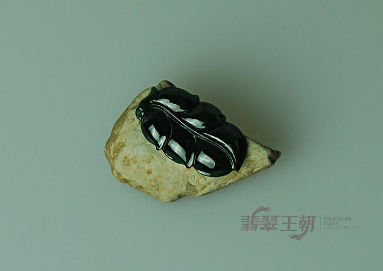 https://jdimg.jaadee.net//images/201105/goods_img/5566_P_1304540383675.jpg