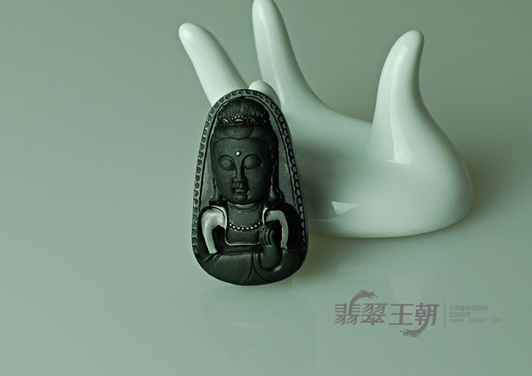 糯冰种墨翠缅甸翡翠观音头挂件