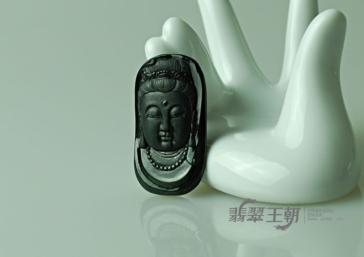 糯冰种墨翠缅甸翡翠观音头挂件