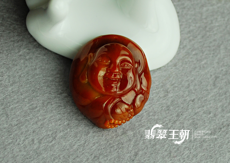 细糯种红翡缅甸翡翠佛头挂件