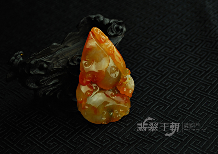 糯冰种红黄翡缅甸翡翠福寿如意挂件
