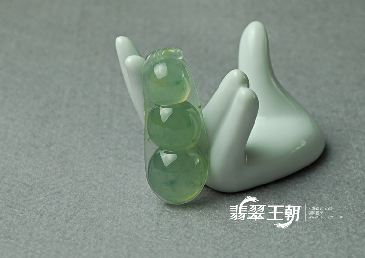 冰种晴水飘花缅甸翡翠四季豆挂件