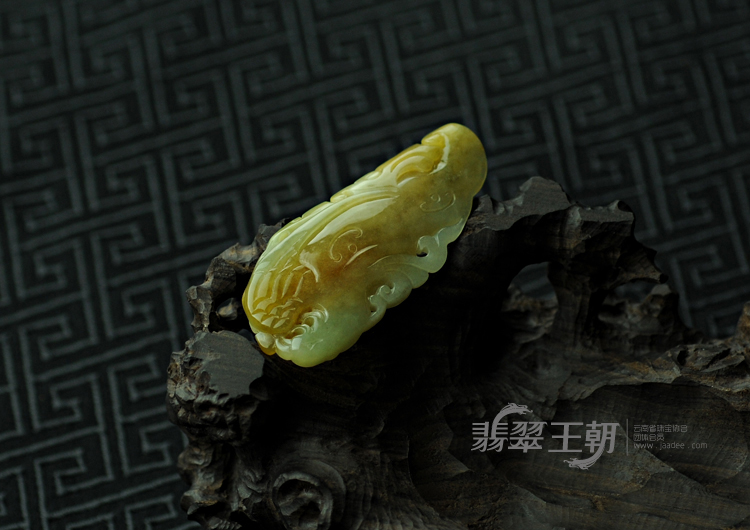 糯冰种黄翡缅甸翡翠龙凤牌（一批走）