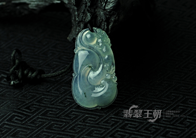 冰玻种紫罗兰飘花缅甸翡翠如意挂件