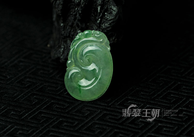 冰种飘翠缅甸翡翠如意挂件